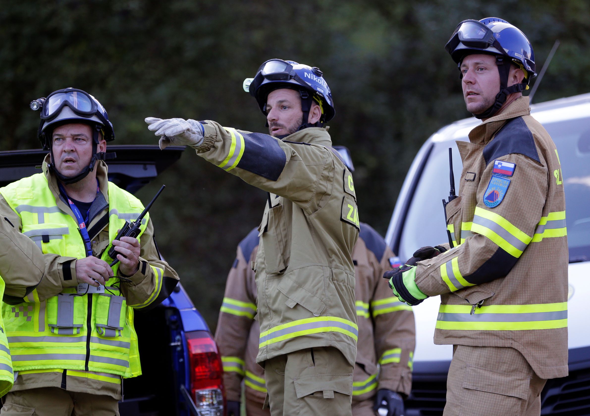 firefighters planning the operation